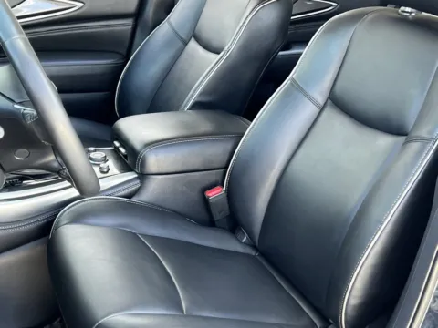 More photos of 2020 INFINITI QX60 LUXE at Noblesville Imports, IN