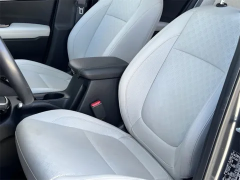 More photos of 2021 Kia Seltos EX at Noblesville Imports, IN