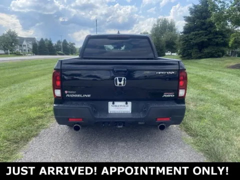 More photos of 2021 Honda Ridgeline Sport at Noblesville Imports, IN