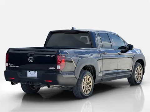 More photos of 2021 Honda Ridgeline Sport at Noblesville Imports, IN