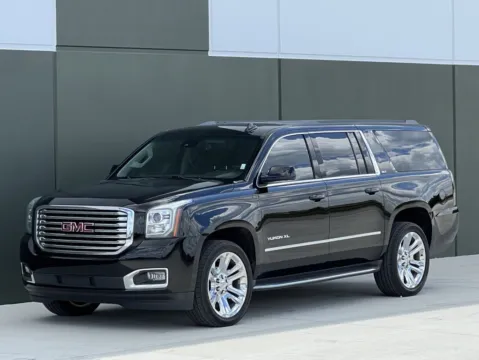 Black 2017 GMC Yukon XL SLT for sale in Noblesville, IN