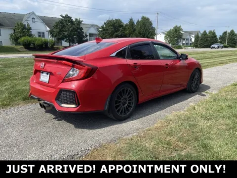 More photos of 2018 Honda Civic Si Sedan Si at Noblesville Imports, IN