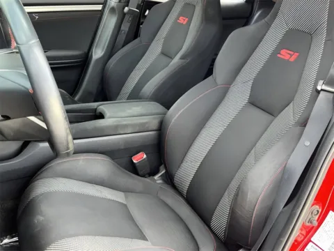 More photos of 2018 Honda Civic Si Sedan Si at Noblesville Imports, IN