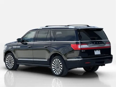 Photos of 2020 Lincoln Navigator L Reserve for sale in Noblesville, IN at Noblesville Imports