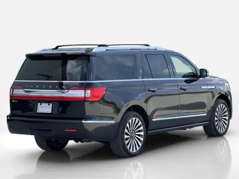 More photos of 2020 Lincoln Navigator L Reserve at Noblesville Imports, IN