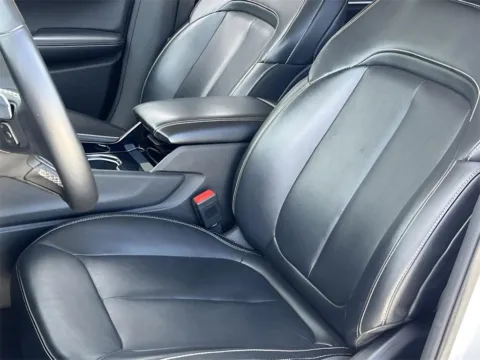 More photos of 2021 Jeep Grand Cherokee L Limited at Noblesville Imports, IN