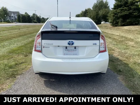 More photos of 2015 Toyota Prius Two at Noblesville Imports, IN