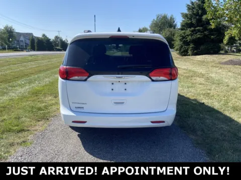 More photos of 2021 Chrysler Voyager LXI at Noblesville Imports, IN