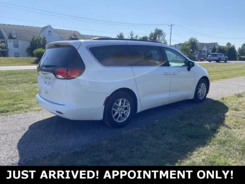 More photos of 2021 Chrysler Voyager LXI at Noblesville Imports, IN