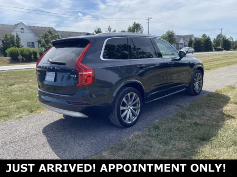 More photos of 2022 Volvo XC90 Momentum at Noblesville Imports, IN