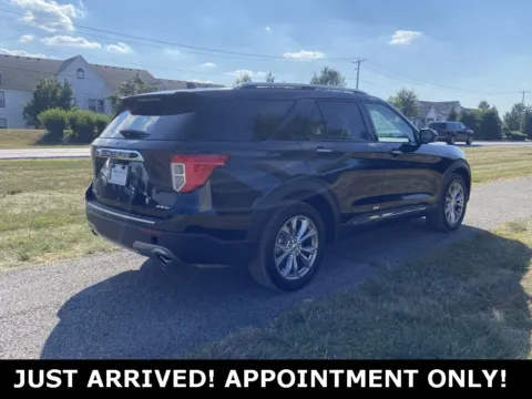 More photos of 2023 Ford Explorer Limited at Noblesville Imports, IN