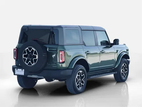 More photos of 2022 Ford Bronco Outer Banks at Noblesville Imports, IN
