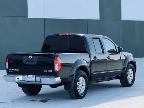 More photos of 2016 Nissan Frontier SV at Noblesville Imports, IN