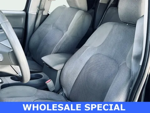 More photos of 2016 Nissan Frontier SV at Noblesville Imports, IN
