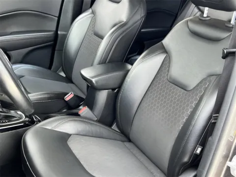 More photos of 2019 Jeep Compass Altitude at Noblesville Imports, IN