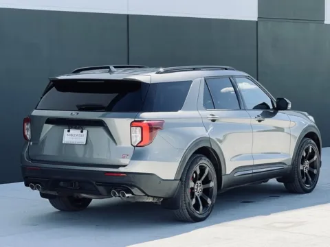 More photos of 2020 Ford Explorer ST at Noblesville Imports, IN