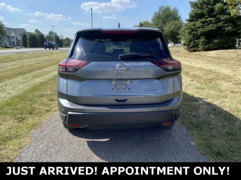 More photos of 2024 Nissan Rogue SV at Noblesville Imports, IN