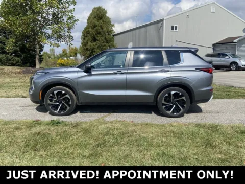 Photos of 2024 Mitsubishi Outlander SE Black Edition for sale in Noblesville, IN at Noblesville Imports