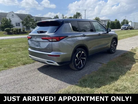 More photos of 2024 Mitsubishi Outlander SE Black Edition at Noblesville Imports, IN