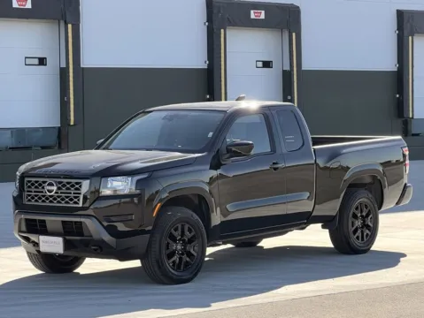 Black 2022 Nissan Frontier SV for sale in Noblesville, IN