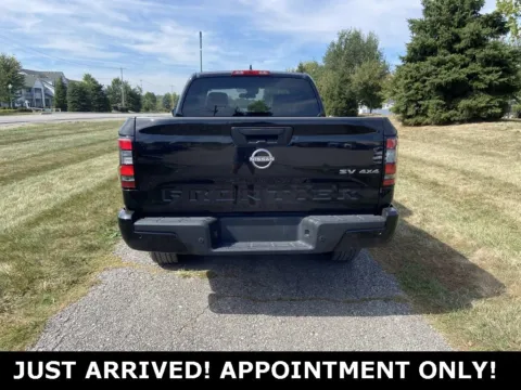 More photos of 2022 Nissan Frontier SV at Noblesville Imports, IN