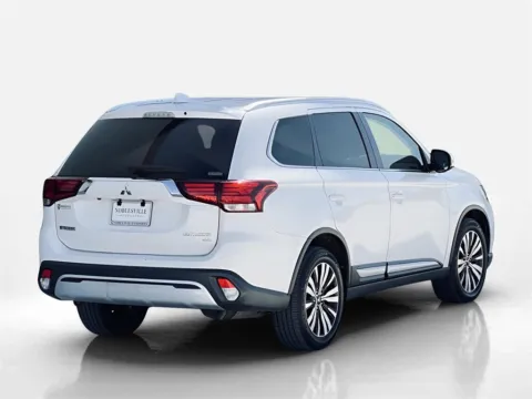 More photos of 2019 Mitsubishi Outlander ES at Noblesville Imports, IN