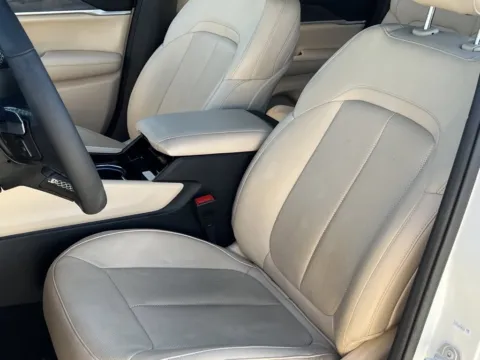 More photos of 2022 Jeep Grand Cherokee 4xe at Noblesville Imports, IN