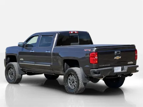 More photos of 2014 Chevrolet Silverado 1500 High Country at Noblesville Imports, IN