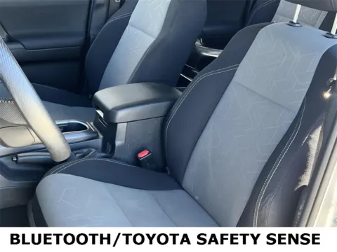 More photos of 2020 Toyota Tacoma TRD Off Road at Noblesville Imports, IN