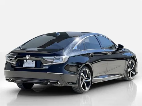 More photos of 2022 Honda Accord Sedan Sport at Noblesville Imports, IN