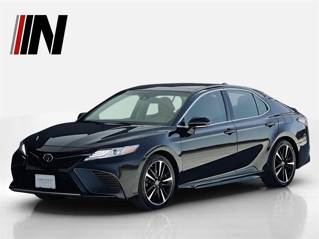 Black 2018 Toyota Camry XSE for sale in Noblesville, IN