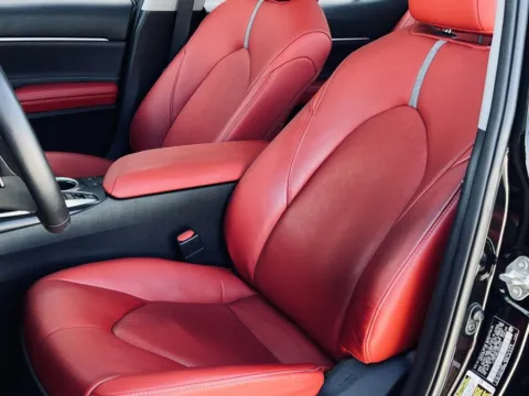 More photos of 2018 Toyota Camry XSE at Noblesville Imports, IN