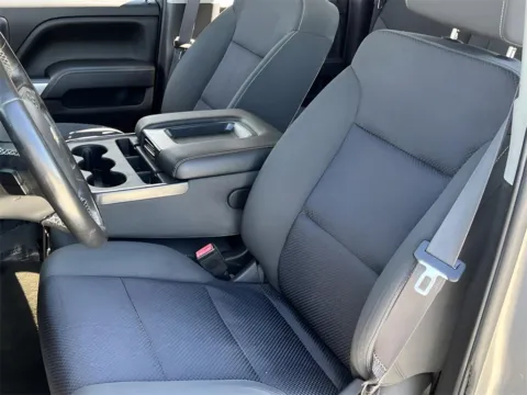 More photos of 2017 Chevrolet Silverado 1500 LT at Noblesville Imports, IN