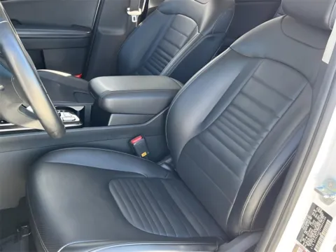 More photos of 2023 Kia Sportage SX-Prestige at Noblesville Imports, IN