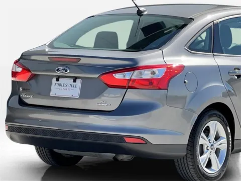 More photos of 2013 Ford Focus SE at Noblesville Imports, IN