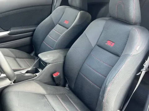 More photos of 2012 Honda Civic Cpe Si at Noblesville Imports, IN