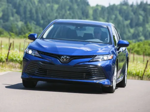 Silver 2018 Toyota Camry L for sale in Noblesville, IN