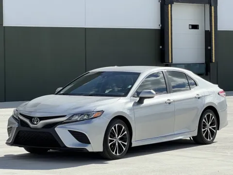 Silver 2018 Toyota Camry L for sale in Noblesville, IN