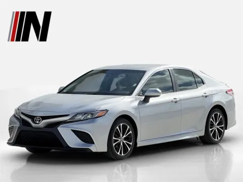 Silver 2018 Toyota Camry L for sale in Noblesville, IN