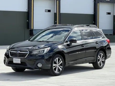 Black 2019 Subaru Outback Limited for sale in Noblesville, IN