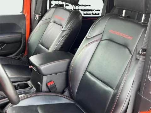 More photos of 2018 Jeep Wrangler Rubicon at Noblesville Imports, IN