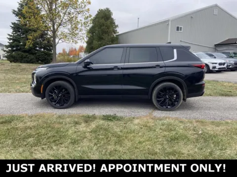 Photos of 2023 Mitsubishi Outlander SE Black Edition for sale in Noblesville, IN at Noblesville Imports