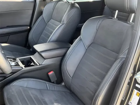 More photos of 2023 Mitsubishi Outlander SE Black Edition at Noblesville Imports, IN