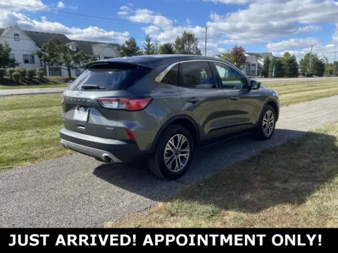 More photos of 2022 Ford Escape SEL Hybrid at Noblesville Imports, IN