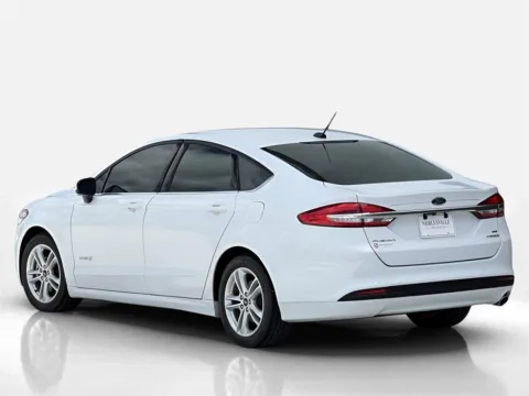 Photos of 2018 Ford Fusion Hybrid SE for sale in Noblesville, IN at Noblesville Imports