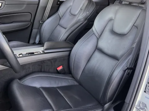 More photos of 2021 Volvo XC60 Inscription at Noblesville Imports, IN