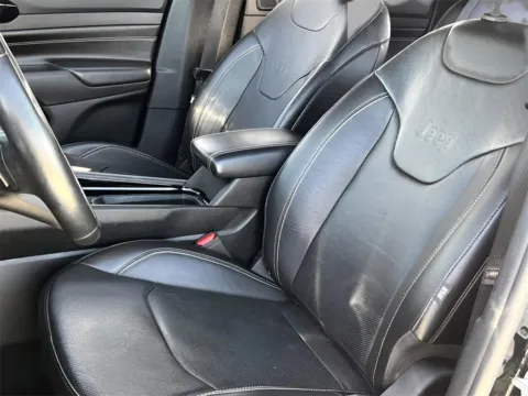 More photos of 2022 Jeep Compass High Altitude at Noblesville Imports, IN