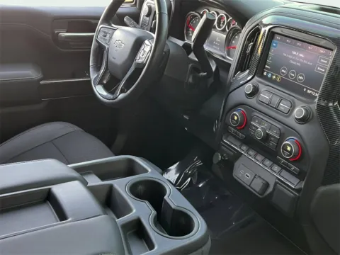 More photos of 2019 Chevrolet Silverado 1500 RST at Noblesville Imports, IN