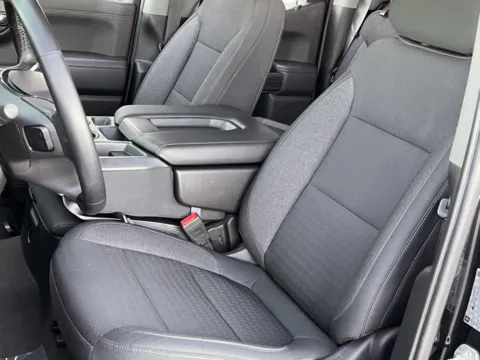 More photos of 2019 Chevrolet Silverado 1500 RST at Noblesville Imports, IN