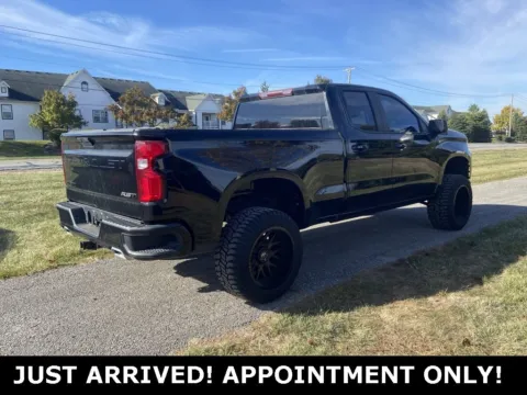 More photos of 2019 Chevrolet Silverado 1500 RST at Noblesville Imports, IN